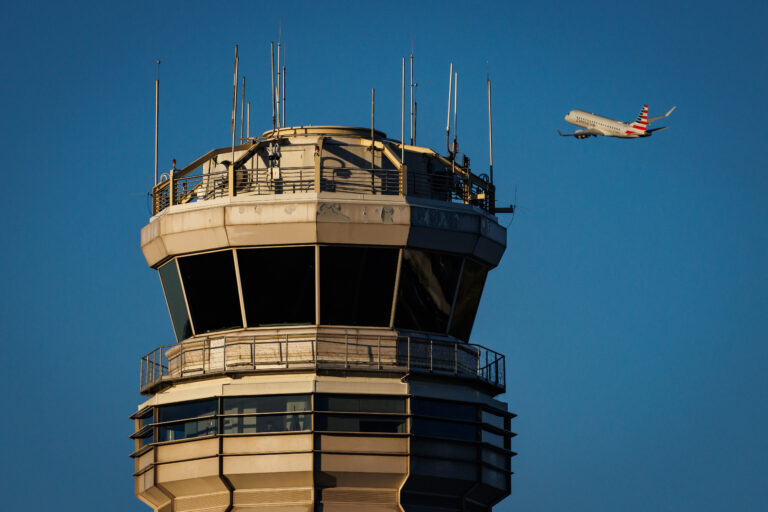 DC: Flight Delays Continue Due to Government Shutdown